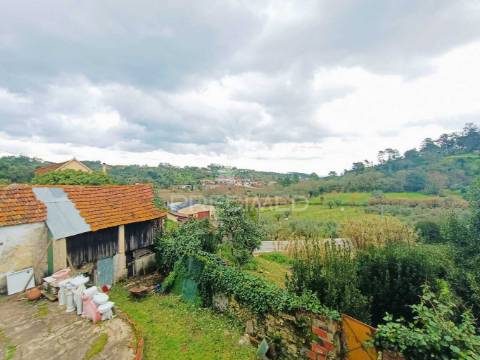 Moradia t3 para recuperar em gondemaria e olival, ourém