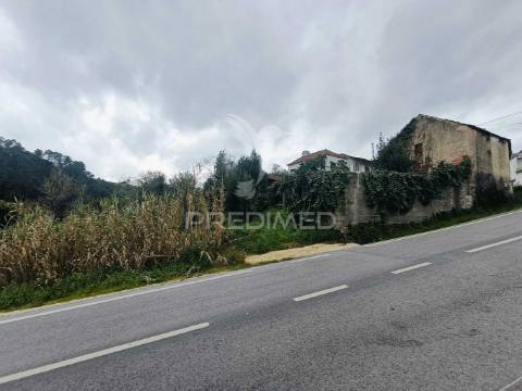 Moradia t3 para recuperar em gondemaria e olival, ourém