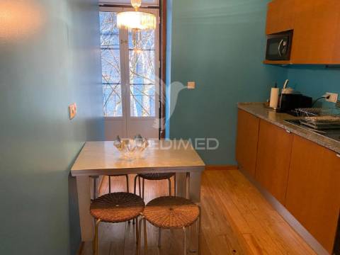 Baixa de lisboa apartamento t2  com 3 casas de banho