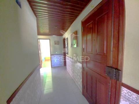Apartamento t3-4 ass. (128m2) + varanda – fogueteiro - seixal