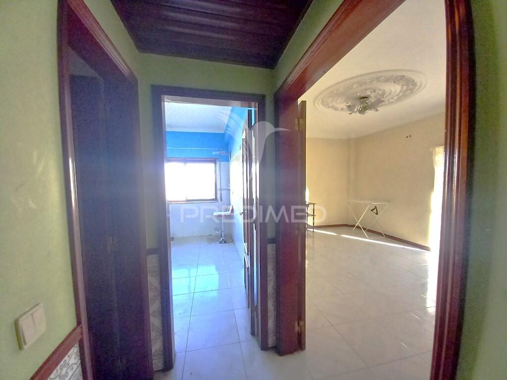 Apartamento t3-4 ass. (128m2) + varanda – fogueteiro - seixal