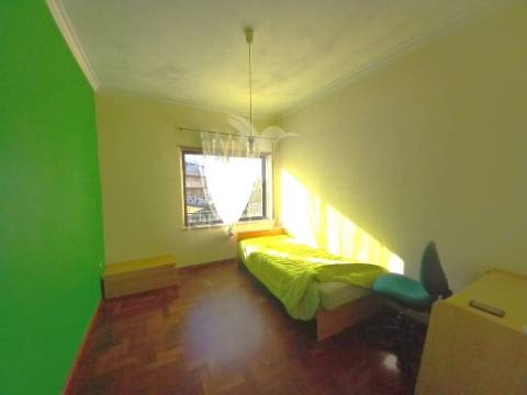 Apartamento t3-4 ass. (128m2) + varanda – fogueteiro - seixal