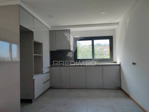 Apartamento t2, em construção em pedroso, vn gaia