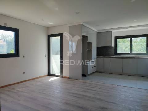 Apartamento t2, em construção em pedroso, vn gaia