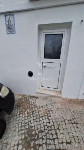 Moradia t2 totalmente recuperada em campo maior