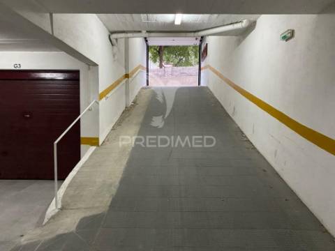 Garagem de 42m2 na castanheira do ribatejo