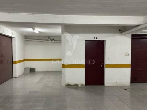 Garagem de 42m2 na castanheira do ribatejo