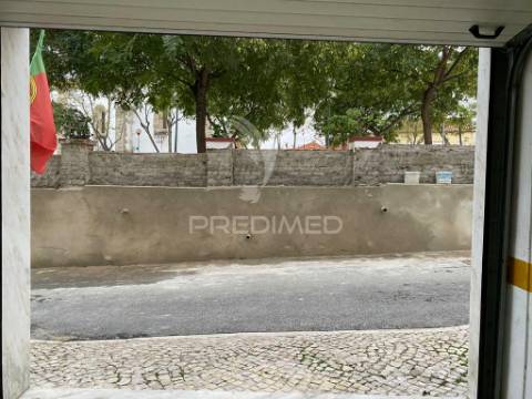 Garagem de 42m2 na castanheira do ribatejo