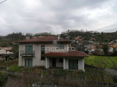Moradia isolada t4