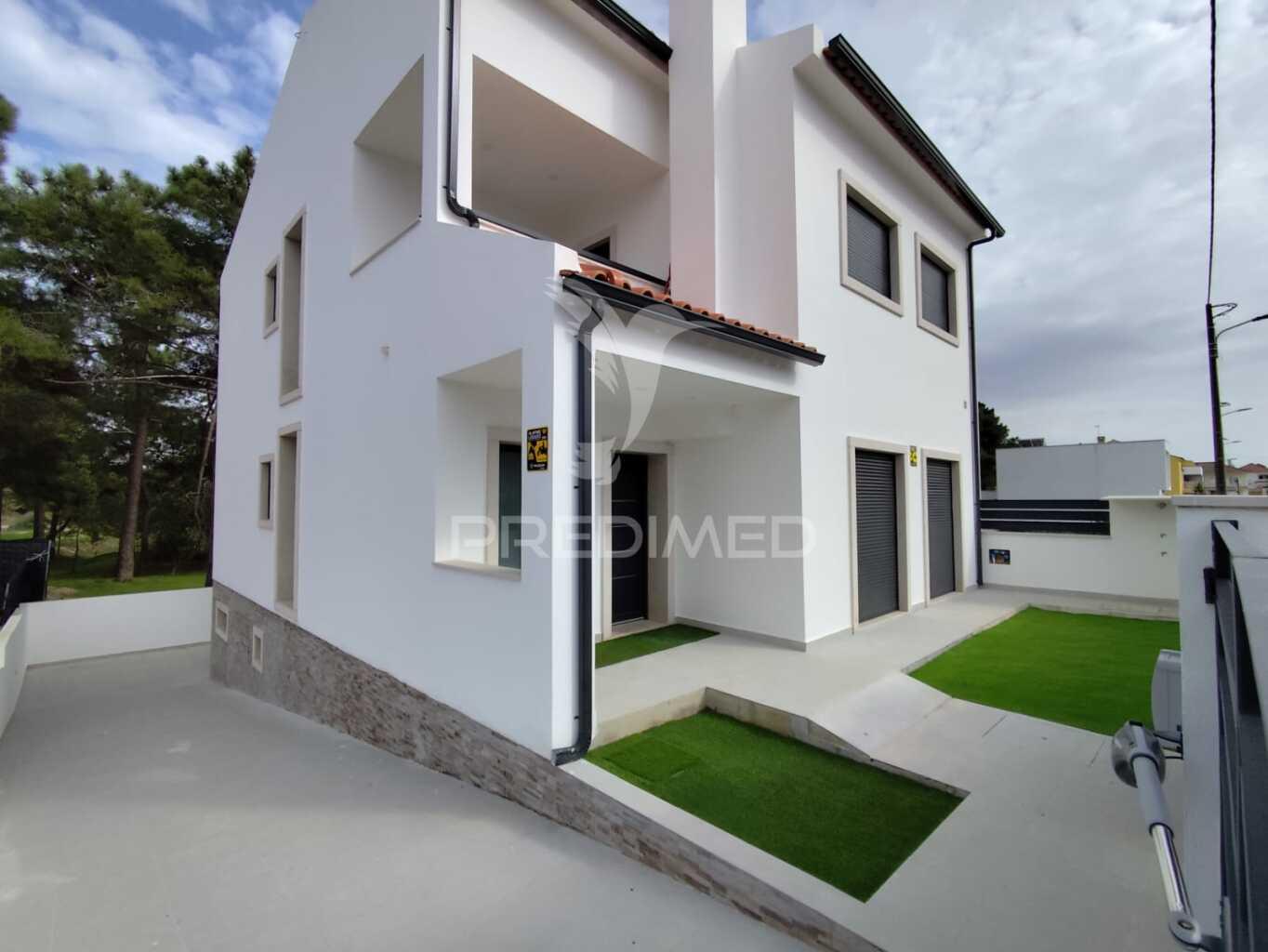 Moradia nova t4 com garagem pinhal conde da cunha