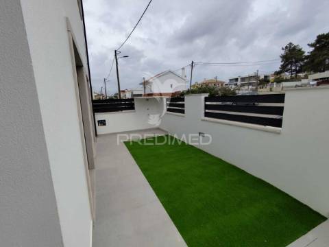 Moradia nova t4 com garagem pinhal conde da cunha