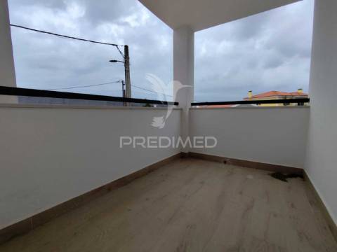 Moradia nova t4 com garagem pinhal conde da cunha