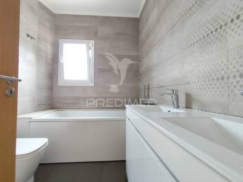 Moradia nova t4 com garagem pinhal conde da cunha
