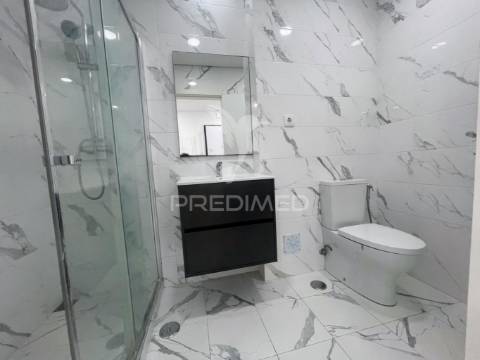 Apartamento t2 - remodelado -  centro do barreiro