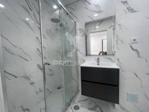 Apartamento t2 - remodelado -  centro do barreiro