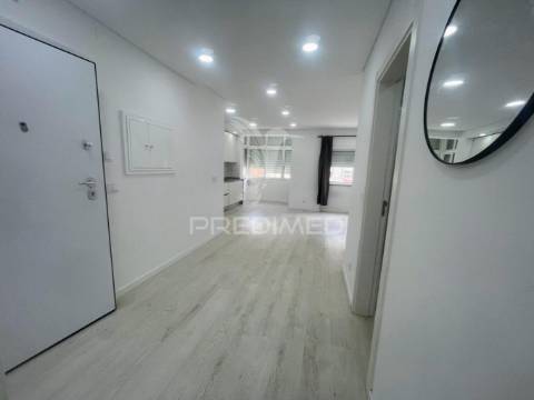 Apartamento t2 - remodelado -  centro do barreiro