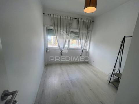 Apartamento t2 - remodelado -  centro do barreiro