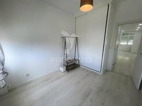 Apartamento t2 - remodelado -  centro do barreiro