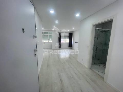 Apartamento t2 - remodelado -  centro do barreiro