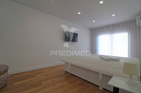 Luxuosa casa t5 nas quintinhas – o refúgio dos seus sonhos!