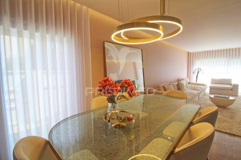 Luxuosa casa t5 nas quintinhas – o refúgio dos seus sonhos!