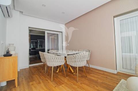 Luxuosa casa t5 nas quintinhas – o refúgio dos seus sonhos!