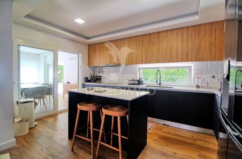 Luxuosa casa t5 nas quintinhas – o refúgio dos seus sonhos!