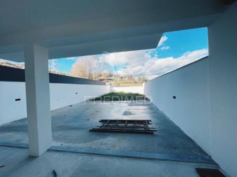 Moradia t4 em construção