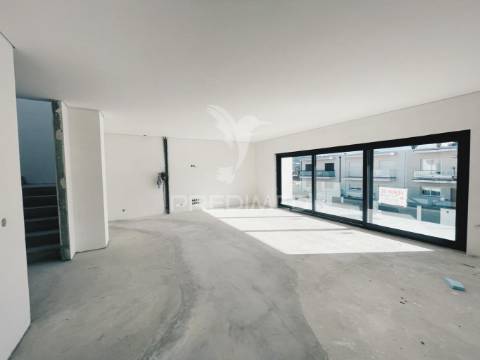 Moradia t4 em construção