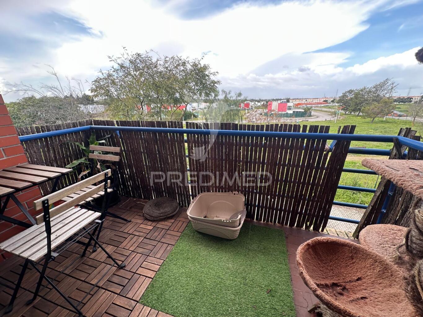 Apartamento t3 com arrecadação e garagem na  quinta do anjo