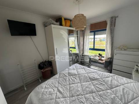Apartamento t3 com arrecadação e garagem na  quinta do anjo