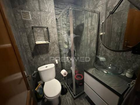 Apartamento t3 com arrecadação e garagem na  quinta do anjo