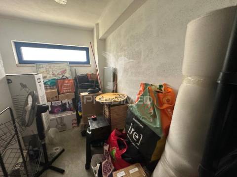 Apartamento t3 com arrecadação e garagem na  quinta do anjo