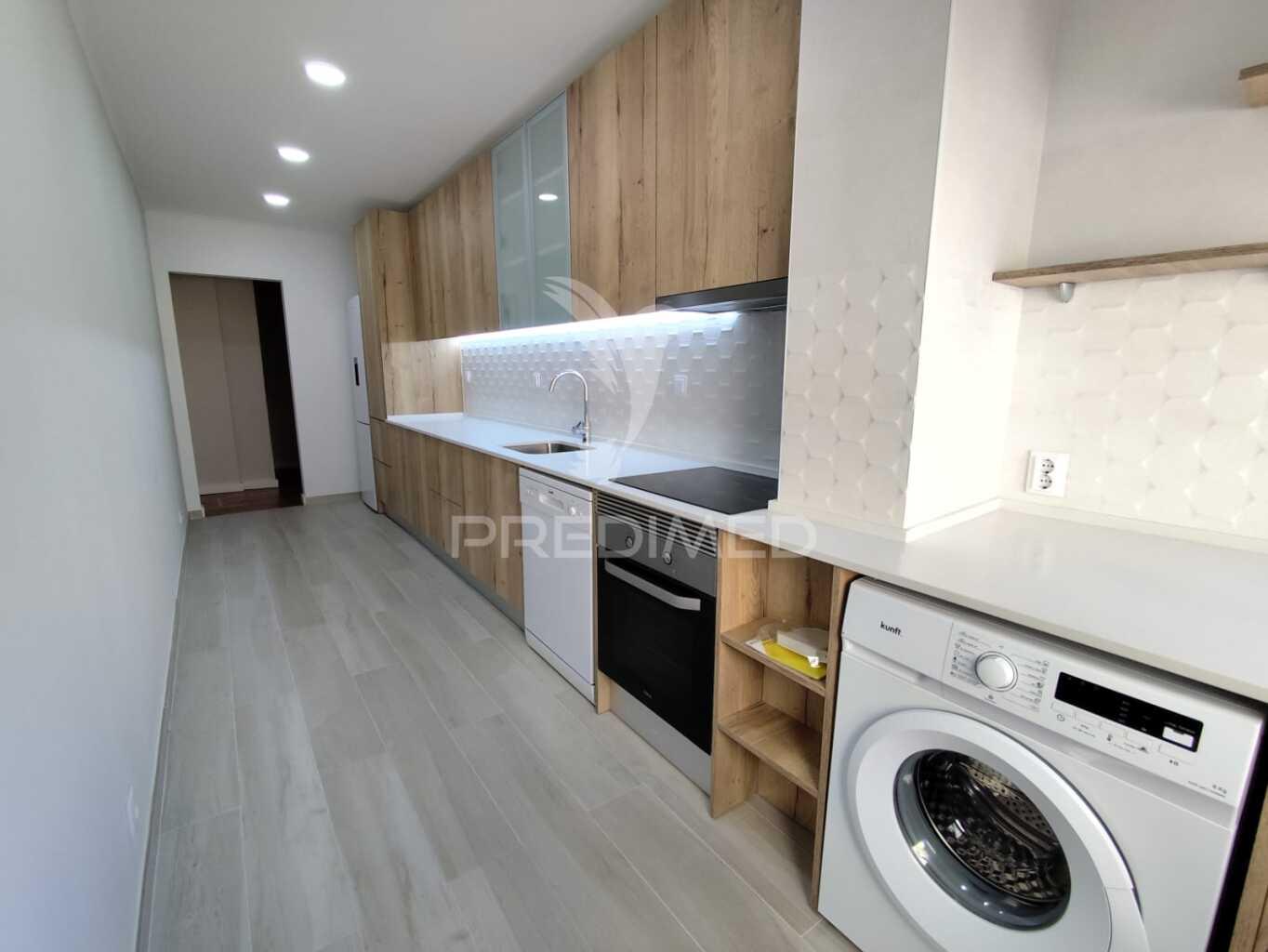 Apartamento t3 para arrendamento em lisboa