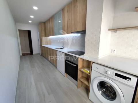 Apartamento t3 para arrendamento em lisboa