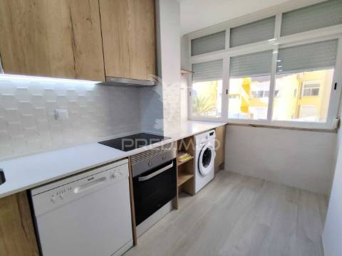 Apartamento t3 para arrendamento em lisboa