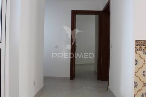 Moradia t2 em redondo