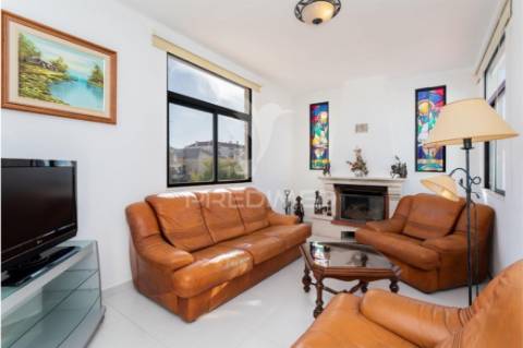 T5 villa com piscina em altura, 850 metros da praia