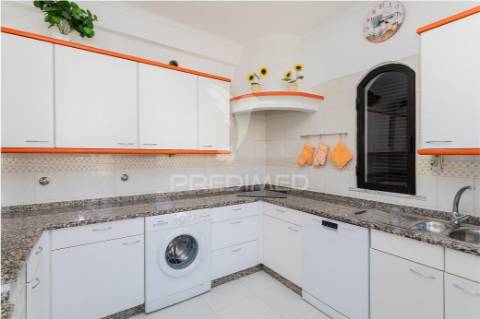 T5 villa com piscina em altura, 850 metros da praia