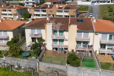 Moradia em banda - lage, vila verde