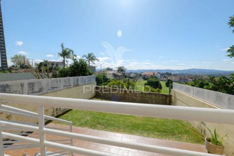 Moradia em banda - lage, vila verde