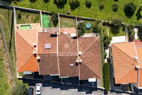 Moradia em banda - lage, vila verde