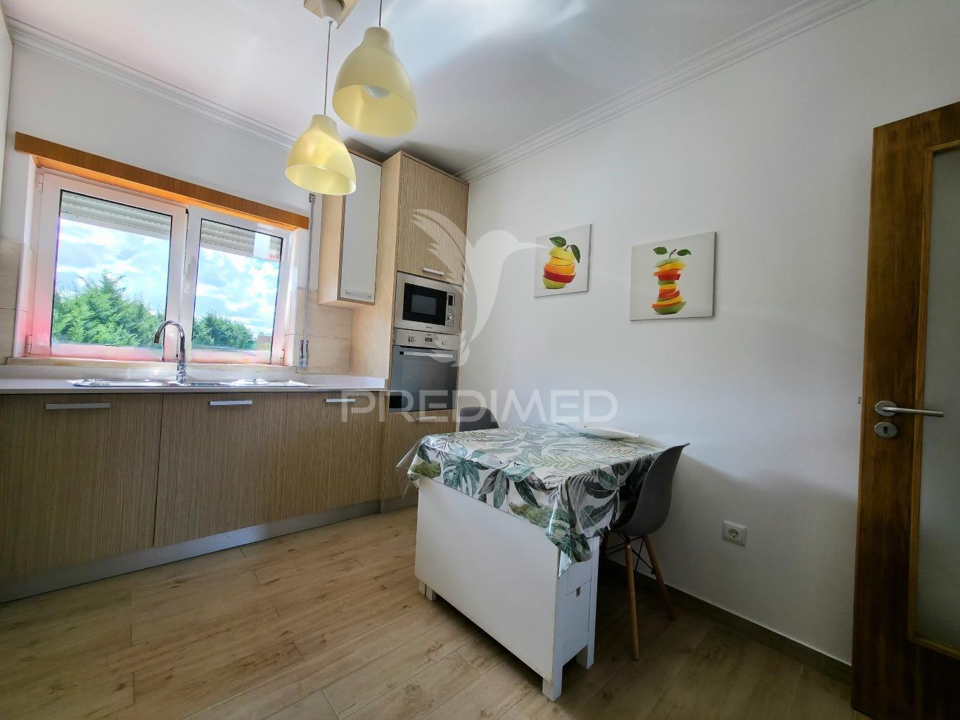 Apartamento t2 com garagem em salir do porto