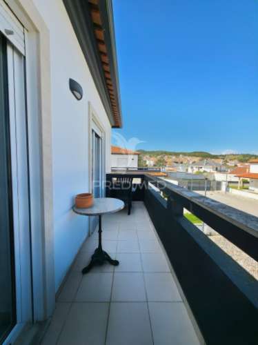 Apartamento t2 com garagem em salir do porto