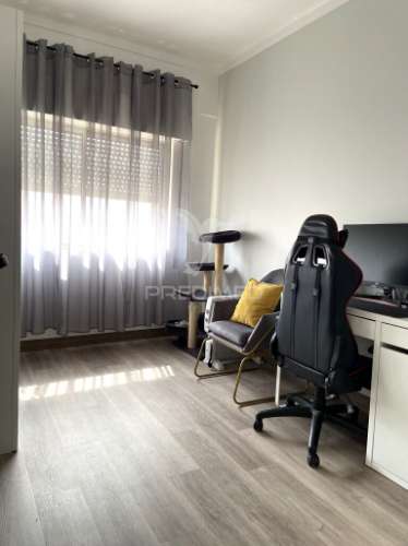 Apartamento t2 renovado em setúbal