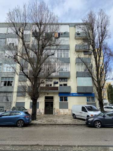 Apartamento t2 renovado em setúbal