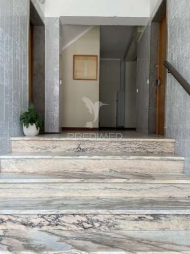 Apartamento t2 renovado em setúbal