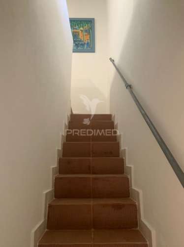 Moradia t1+1 com terraço  (remodelada)