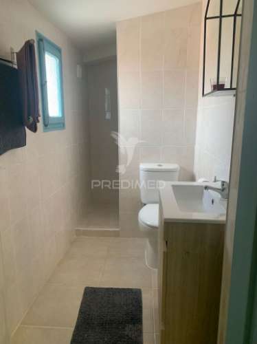 Moradia t1+1 com terraço  (remodelada)