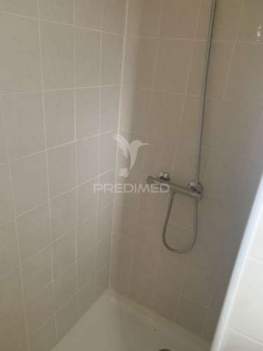 Moradia t1+1 com terraço  (remodelada)